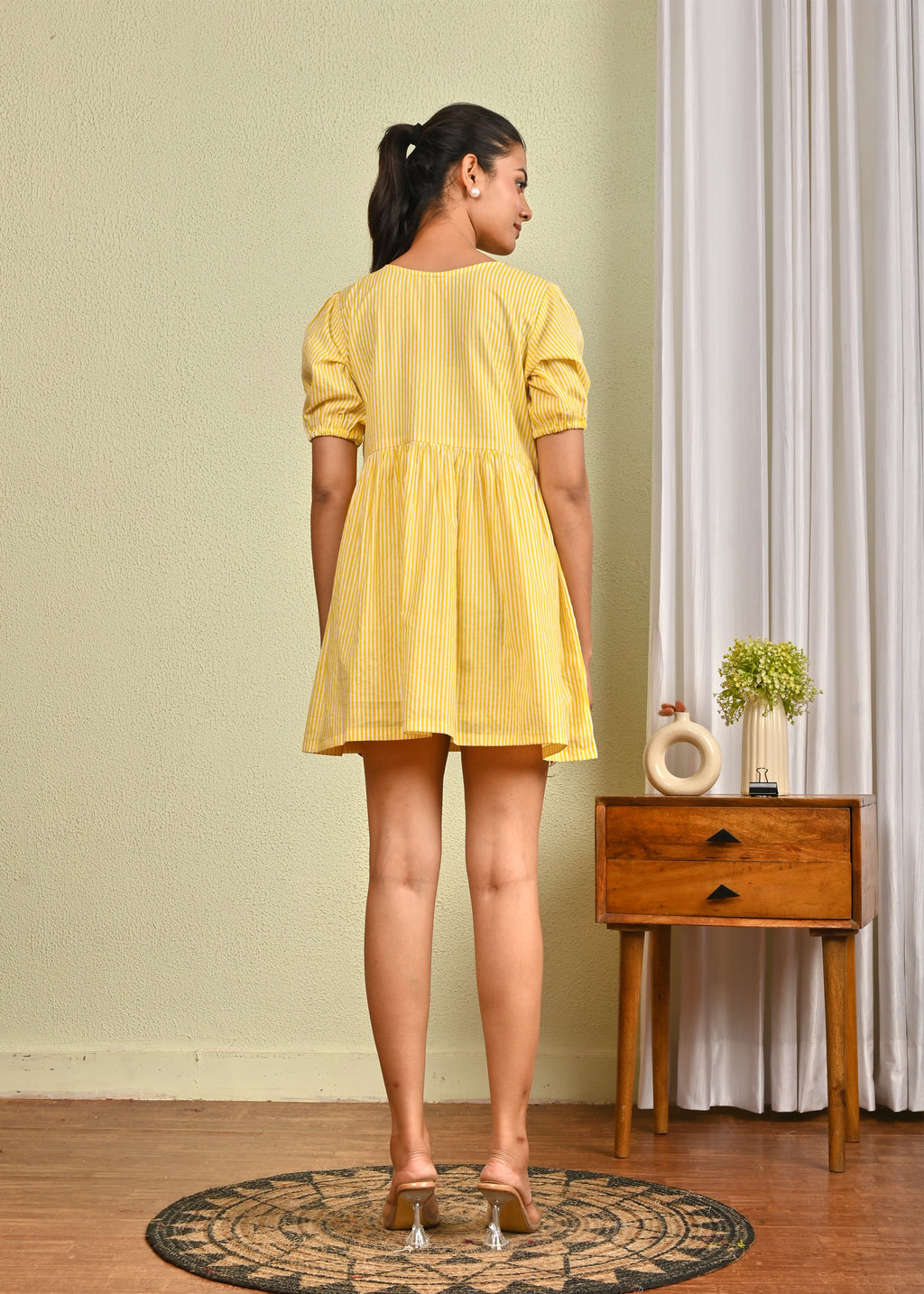 Little Wonder Short Bow Dress