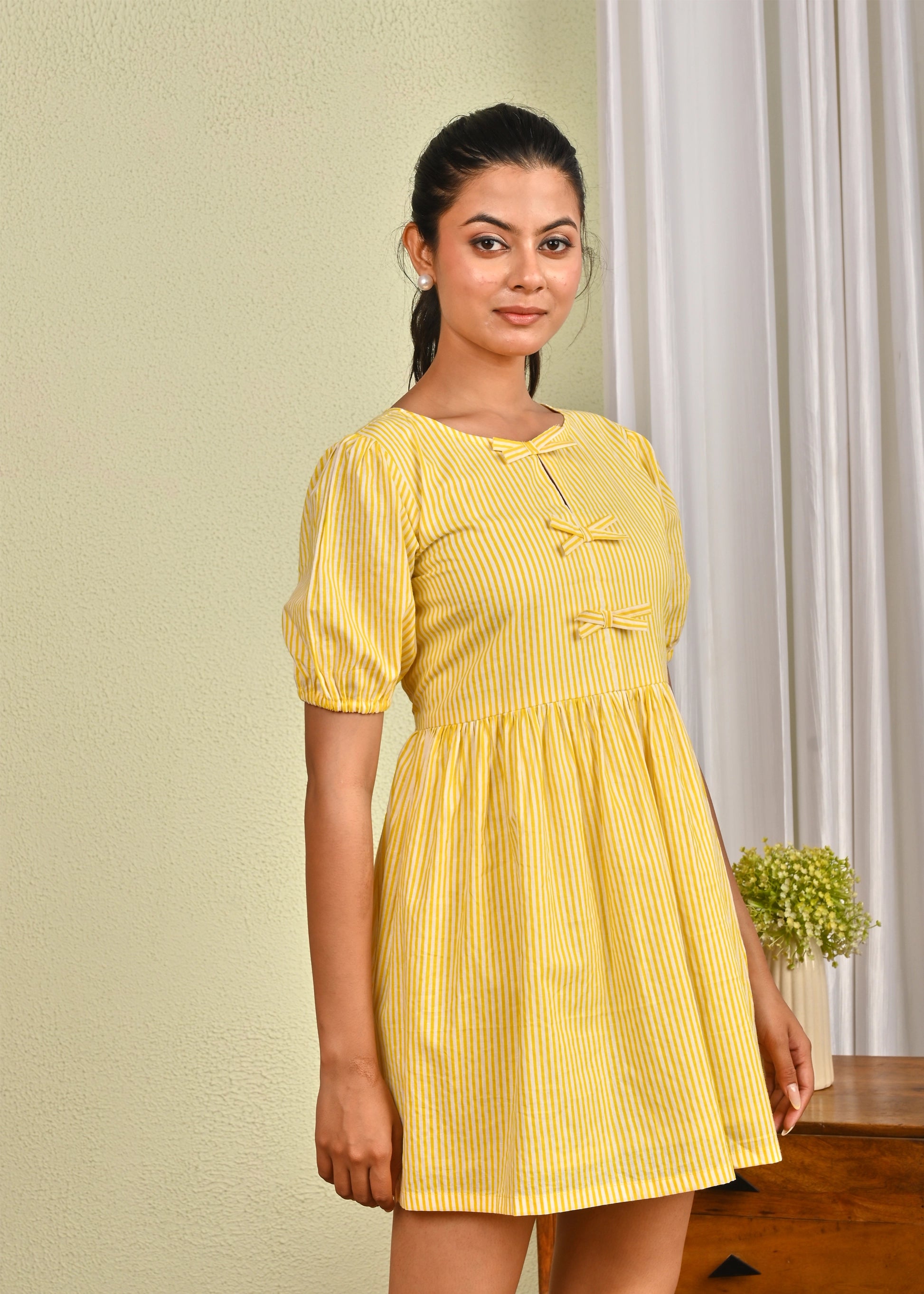 Little Wonder Short Bow Dress