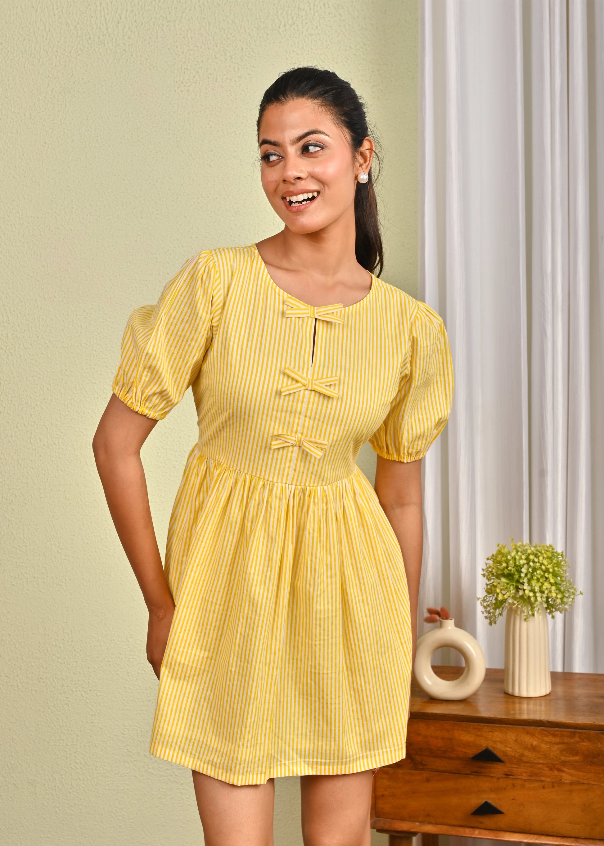 Little Wonder Short Bow Dress