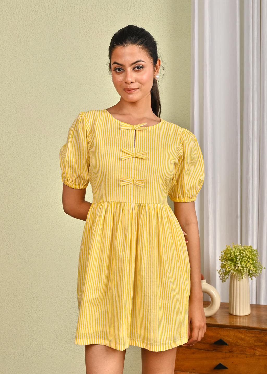 Little Wonder Short Bow Dress