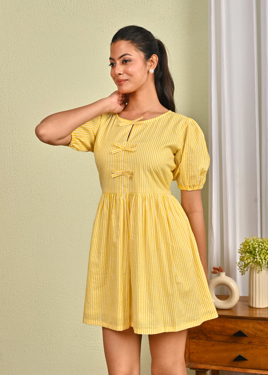 Little Wonder Short Bow Dress