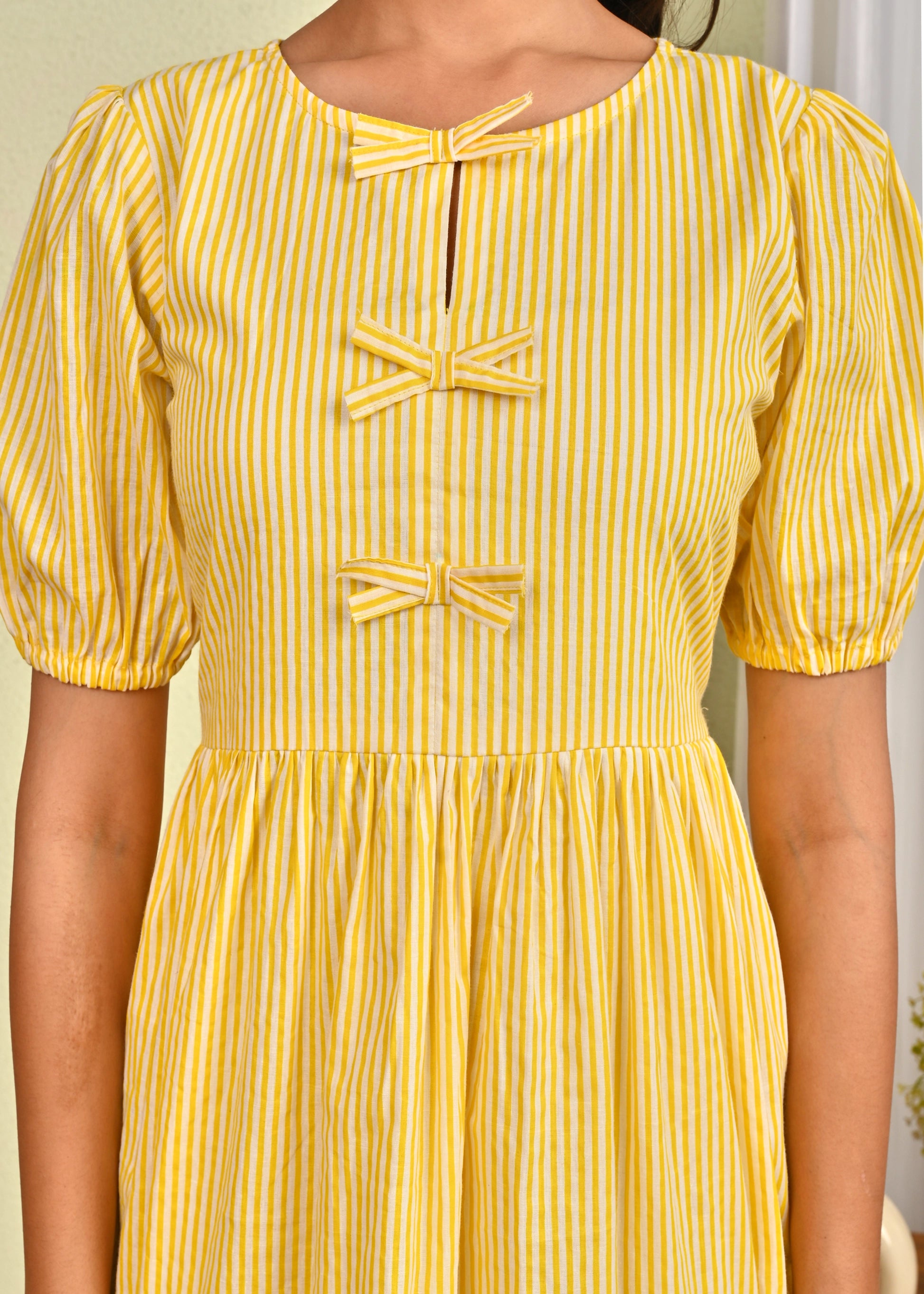 Little Wonder Short Bow Dress